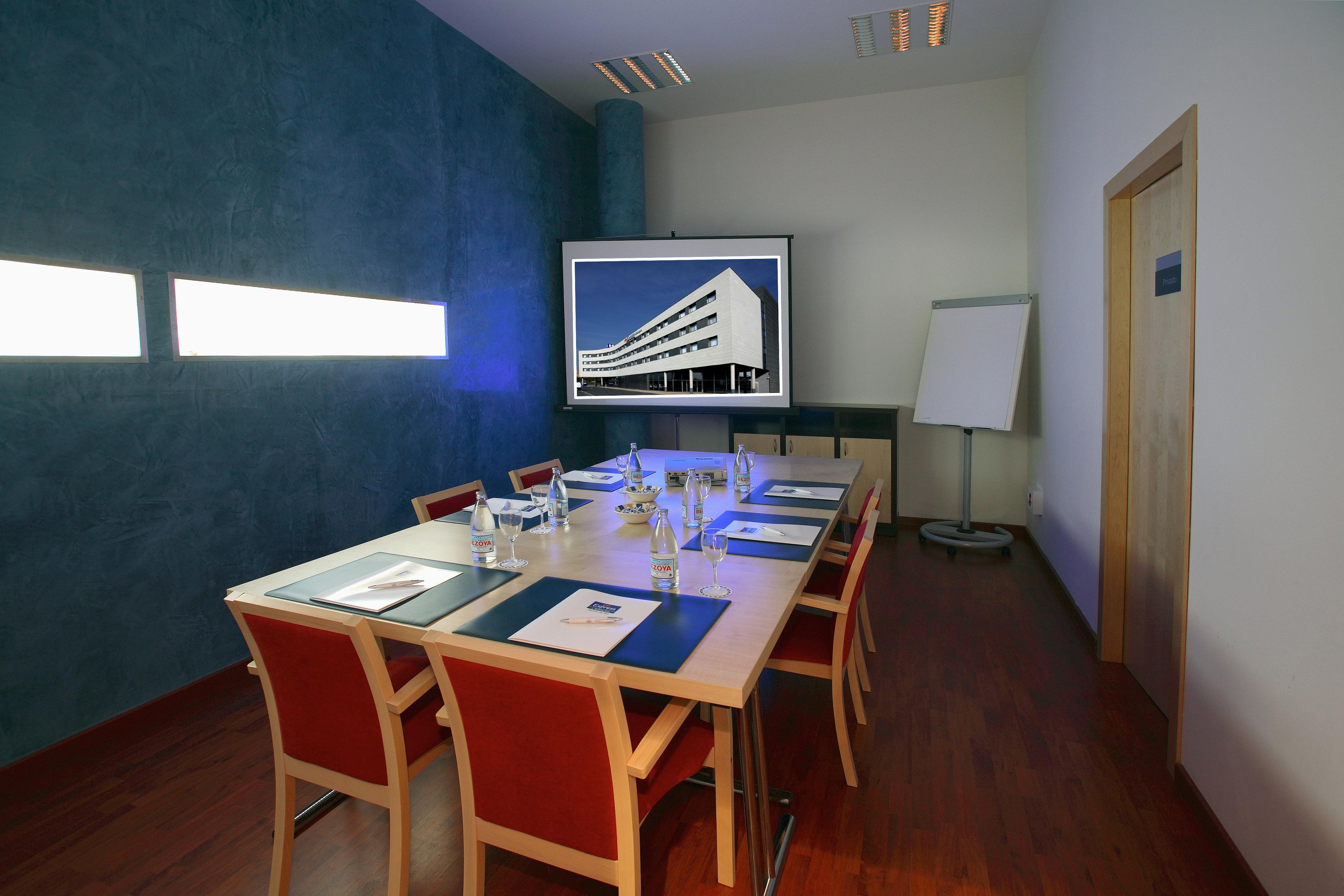 Holiday Inn Express Molins De Rei By Ihg Tiện nghi bức ảnh