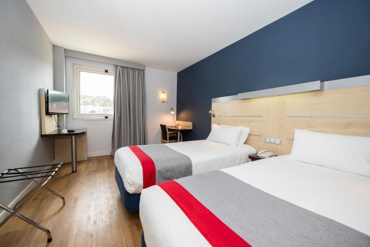 Holiday Inn Express Molins De Rei By Ihg Ngoại thất bức ảnh