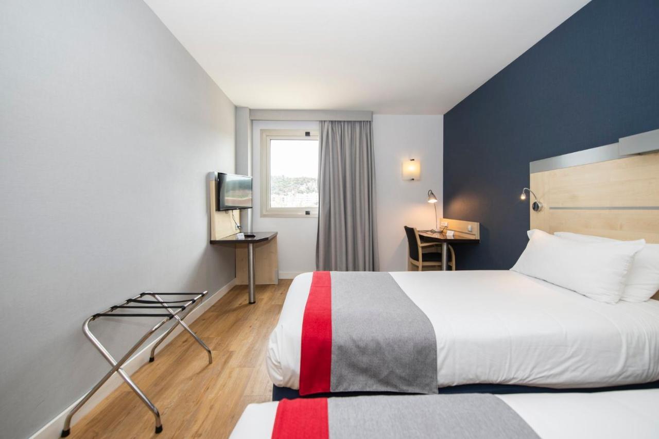 Holiday Inn Express Molins De Rei By Ihg Ngoại thất bức ảnh
