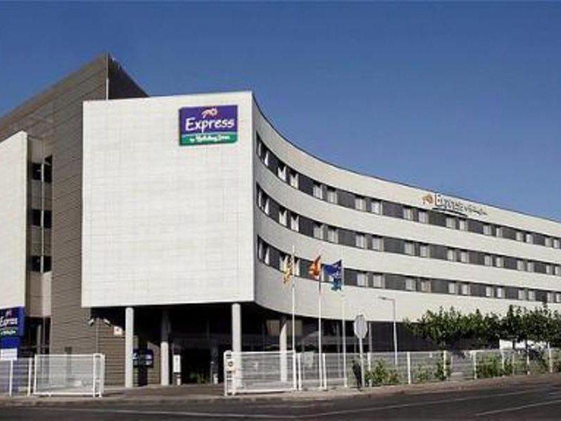 Holiday Inn Express Molins De Rei By Ihg Ngoại thất bức ảnh